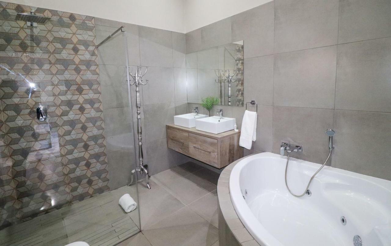 Stonehill Villa Bloemfontein Esterno foto