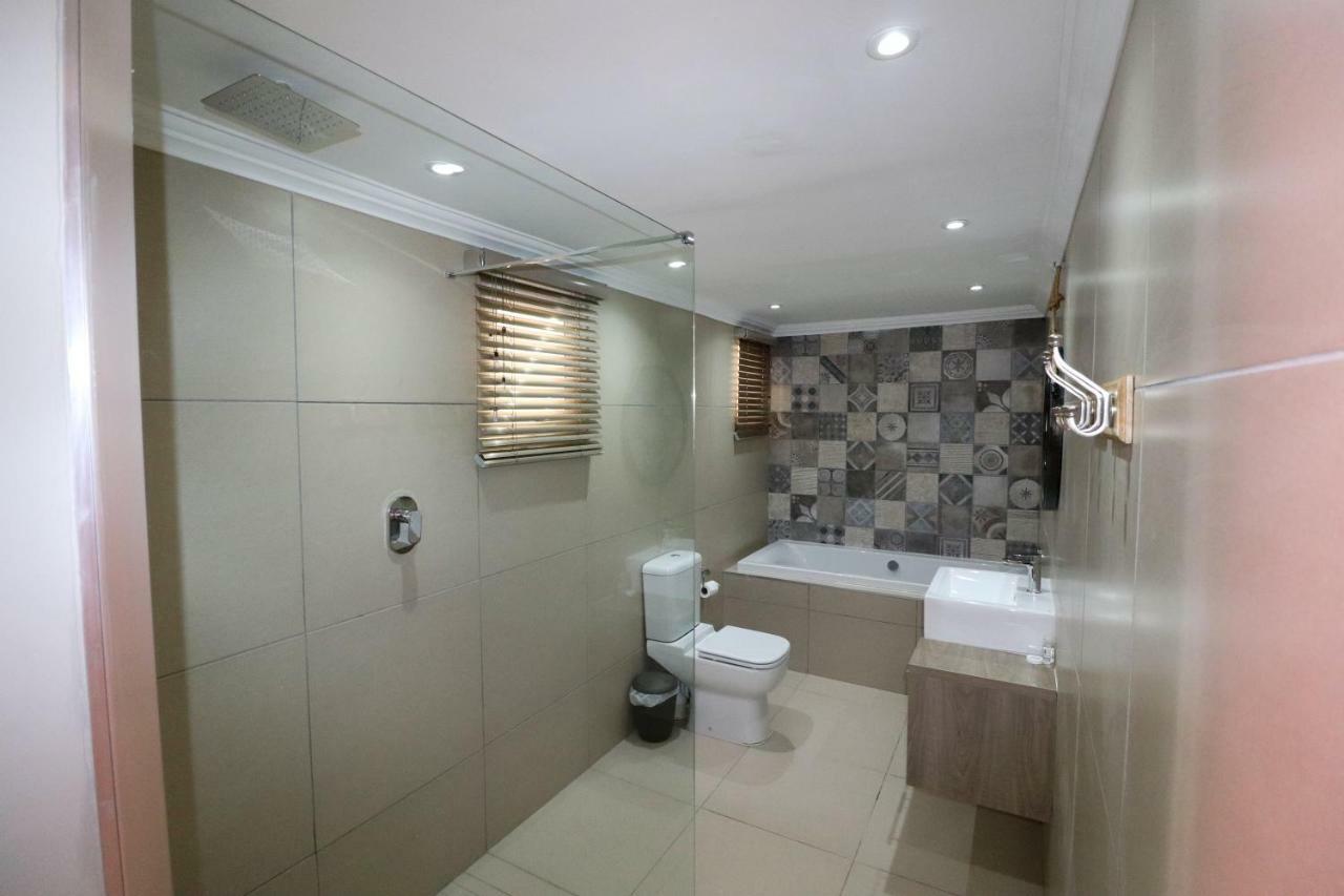 Stonehill Villa Bloemfontein Esterno foto