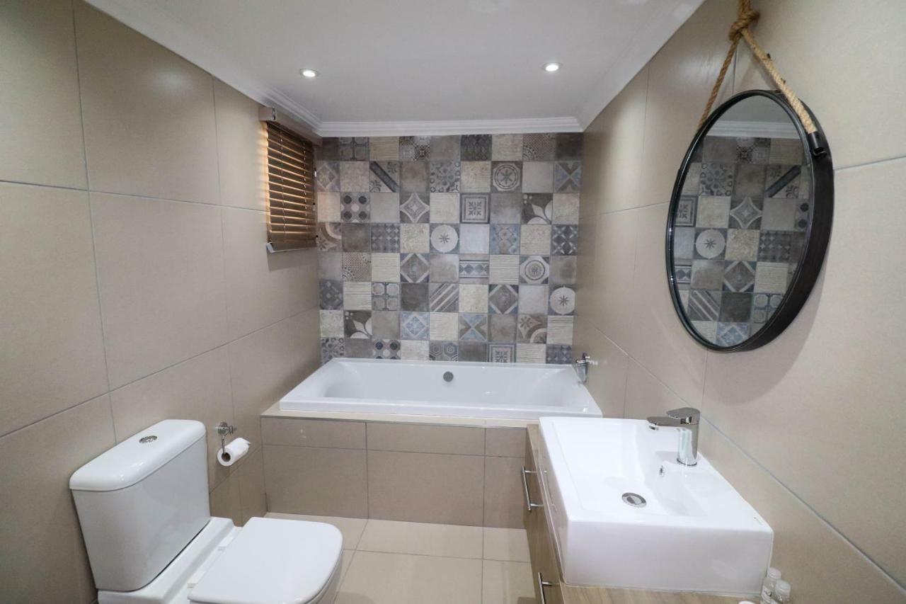 Stonehill Villa Bloemfontein Esterno foto